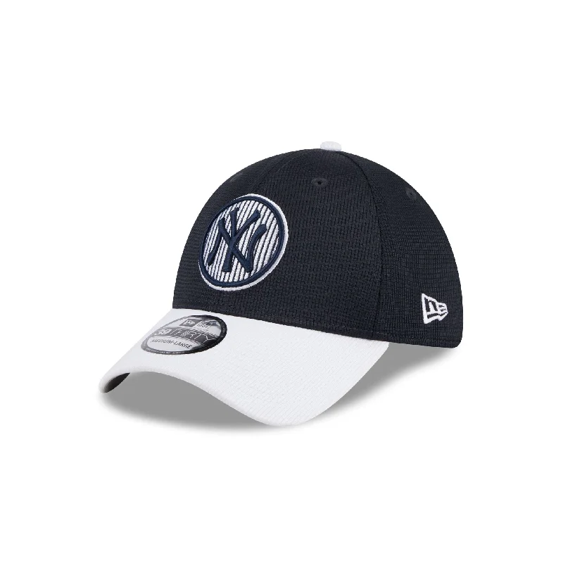 Men’s breathable trucker hat-New York Yankees 2024 Batting Practice 39THIRTY Stretch Fit Hat