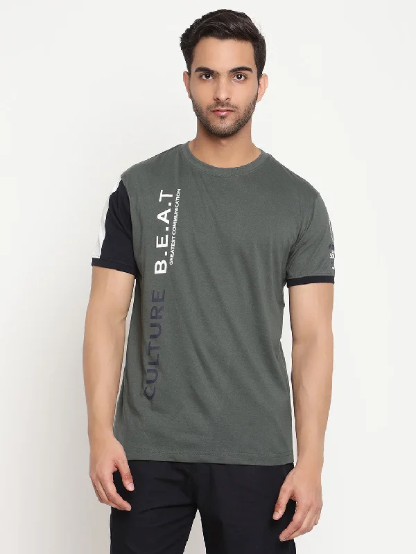 Men’s lightweight heathered top-Men's Olive Green Round neck Half Sleeve T-Shirt with Print & vertical color block on sleeve