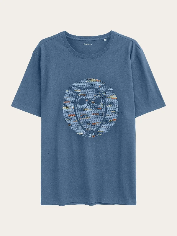 Men’s casual heathered tee-Regular short sleeve heavy single owl cross stitch print t-shirt - GOTS/Vegan - Moonlight Blue